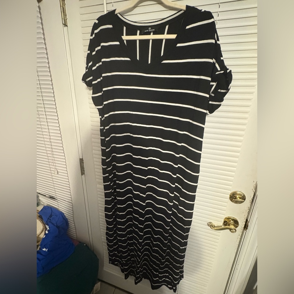 Elegant Black and White Striped Maxi Dress